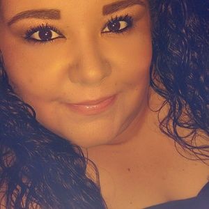 Meet your Posher, Mychele