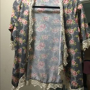 Floral/crochet lace kimono