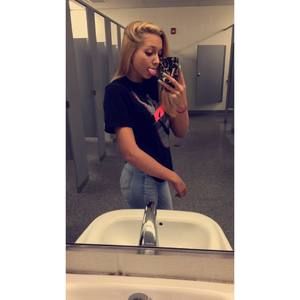 Meet your Posher, Megan