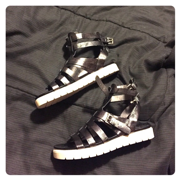 Chunky gladiator sandals ❤️