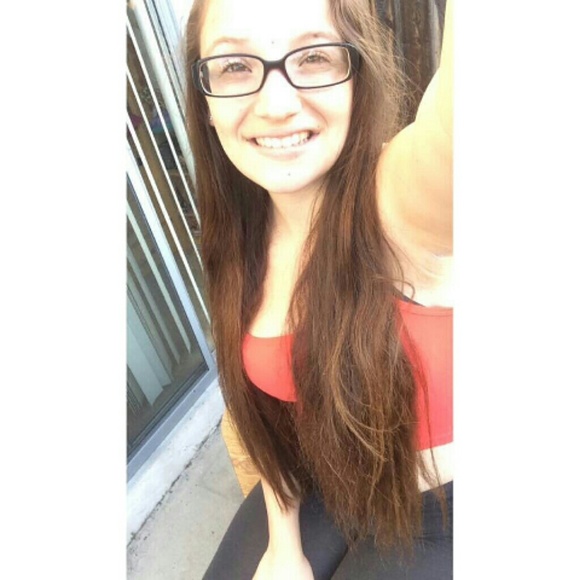 Meet your Posher, Angelica - Picture 1 of 1