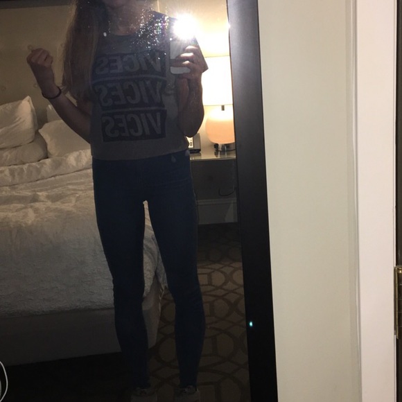 Meet your Posher, Anne - Picture 2 of 4