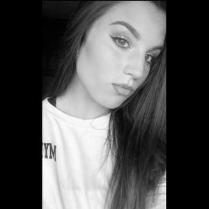 Meet your Posher, Carissa