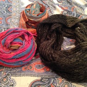 | DONATED | Bundle of scarves