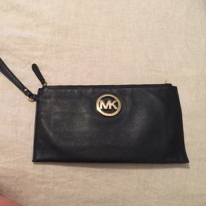 Like new Michael KORS wristlet.