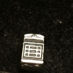 London calling charm