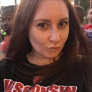 Meet your Posher, Mae