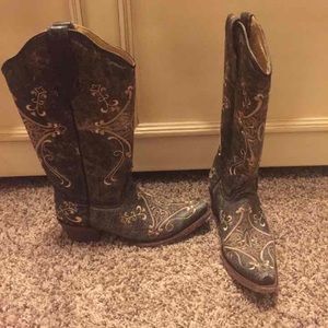 Cowgirl boots size 6 1/2
