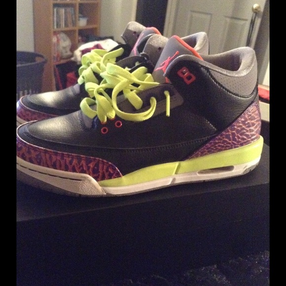 Jordan 3 - Picture 3 of 3