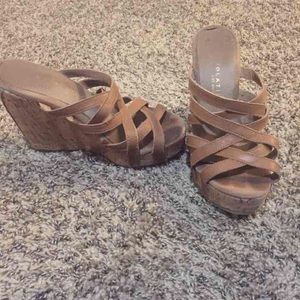 Brown wedges