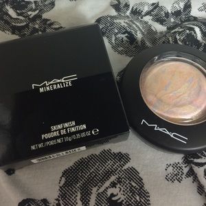 MAC lightscapade new in box