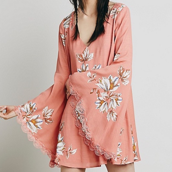 💕24 hour sale💘  Wanderer Bell Sleeve Dress