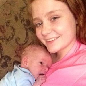 Meet your Posher, Alyson