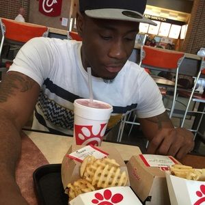 Meet your Posher, Alphonso