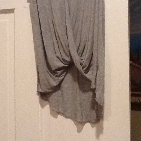 Urban outfitters Tee SOLD - Picture 3 of 3