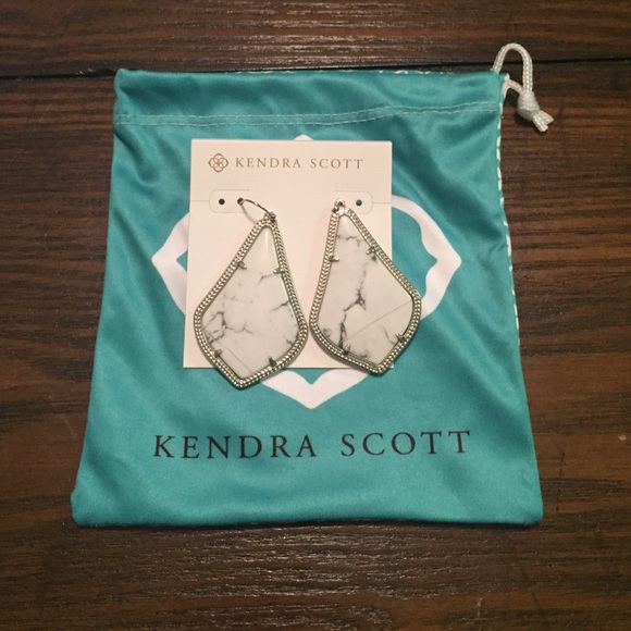 Kendra Scott Jewelry - Kendra Scott Alexandra earring in White Howlite