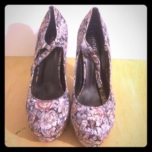 Flower material design shoes