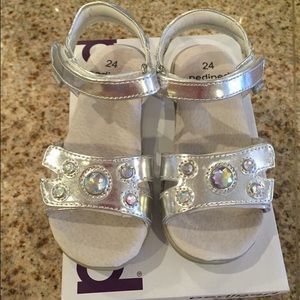 Silver little girls Pediped sandals