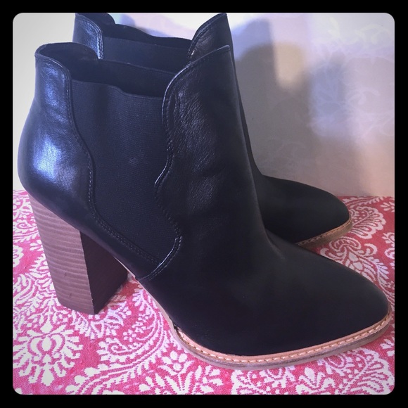 Chinese Laundry Shoes - ❤️NWOT Chinese Laundry Booties Never Worn❤️