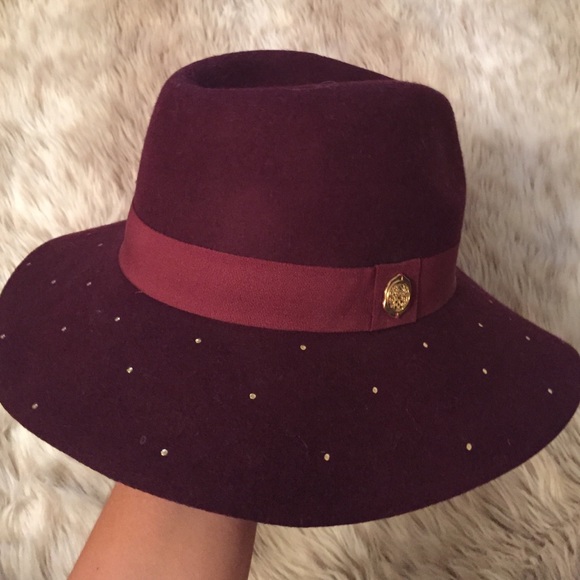 Vince Camuto burgundy floppy hat