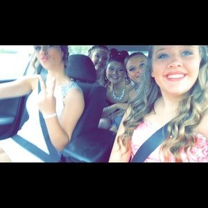 Meet your Posher, Avery