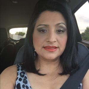 Meet your Posher, Edith