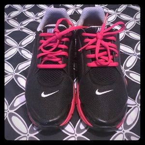 Nikes Running Shoes