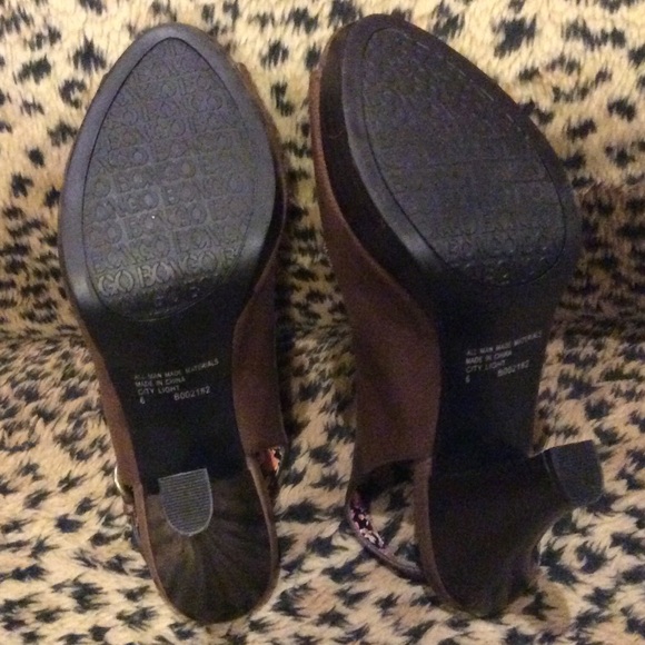 😋  brown open toe sling backs w/woven look. 💖 - Picture 3 of 4