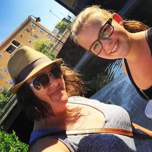 Meet your Posher, Chrisara