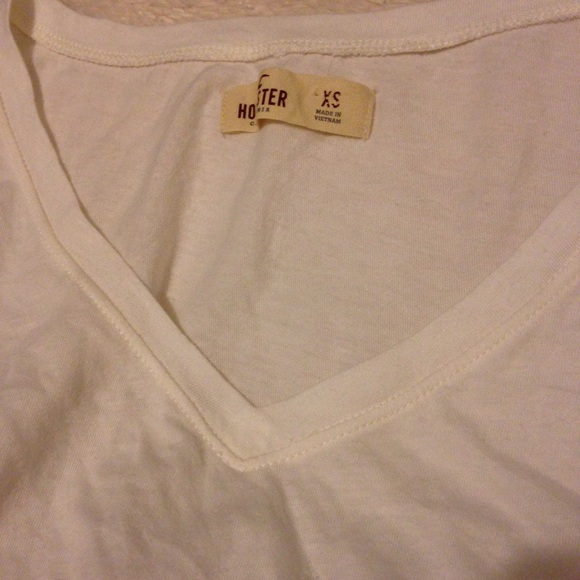 Zanadi capris👖& Hollister shirt🌺 - Picture 3 of 4