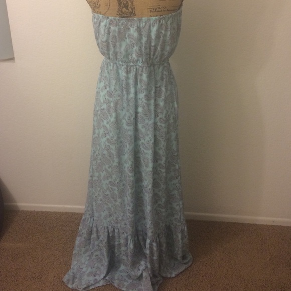 Dress - Picture 2 of 2