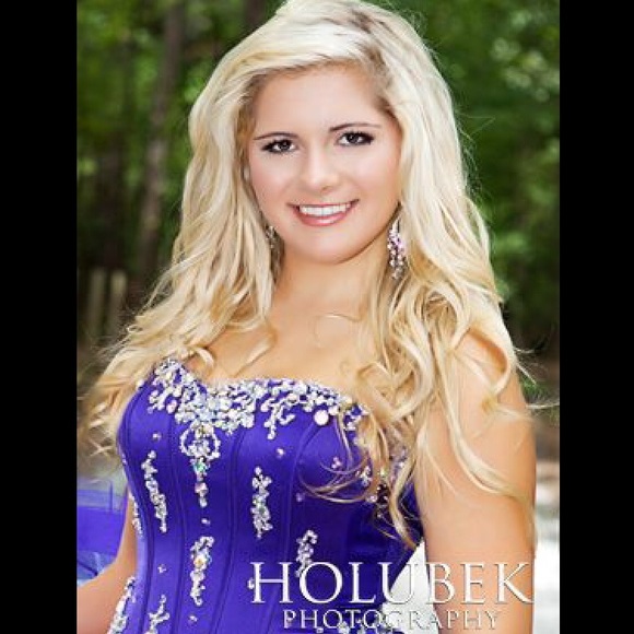 Meet your Posher, Heather - Picture 3 of 4