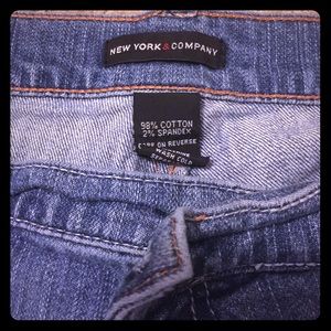 New York and Company cropped capris