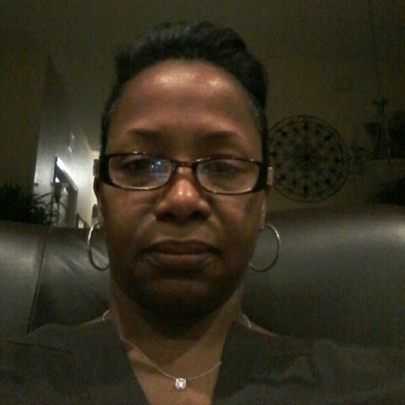 Meet your Posher, Charlene - Picture 1 of 1