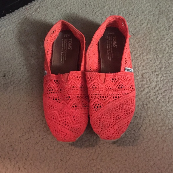 Neon orange toms