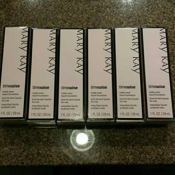 Mary Kay timewise matte wear liquid foundation