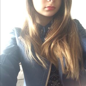 Meet your Posher, Chloe