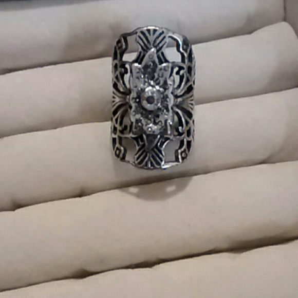 Ring - Picture 1 of 2