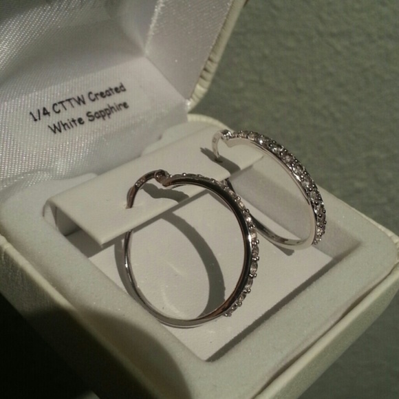 Ear Rings - Picture 2 of 3