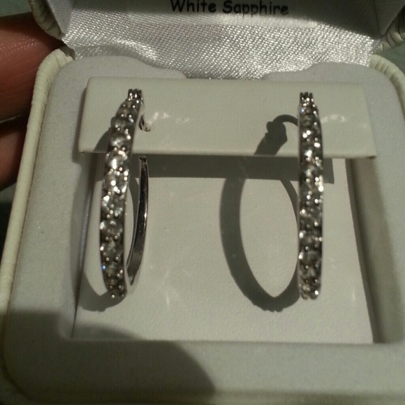 Ear Rings - Picture 3 of 3