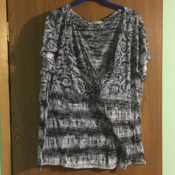 Maurice's shirt