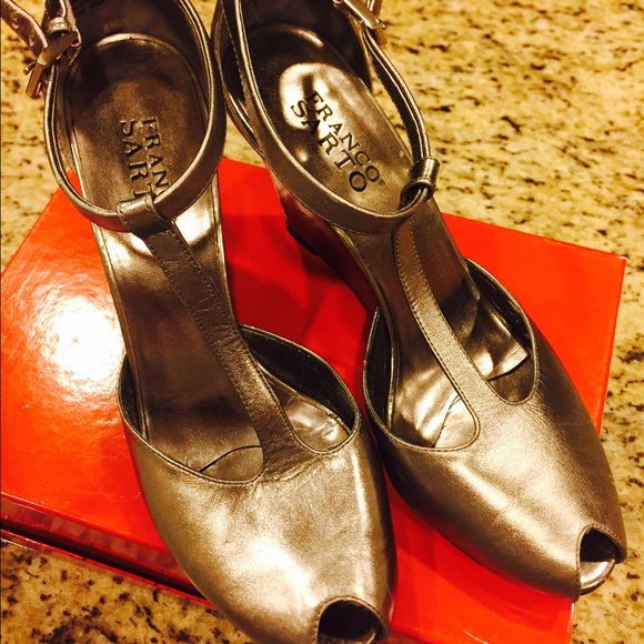 Open toe wedges