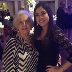 Meet your Posher, Danielle