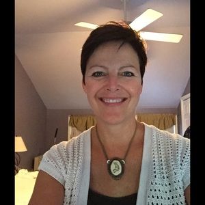 Meet your Posher, Pam