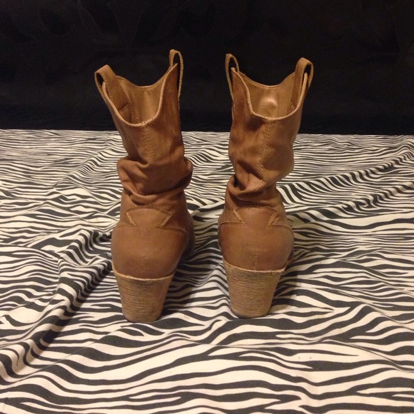 SOLD - Picture 3 of 4