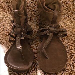 Simply Vera Brown Sandals Size 8!