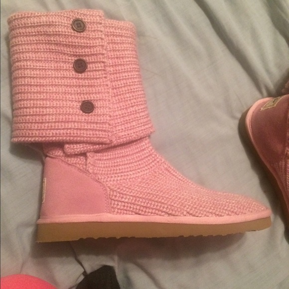 Cardy knit ugg boot in pale pink!