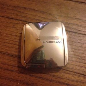 HOURGLASS DIM INFUSION LIGHTING BLUSH