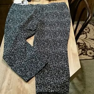 Black & White Crop Capris