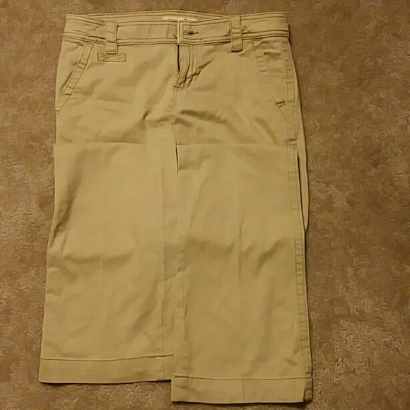 Aero khaki